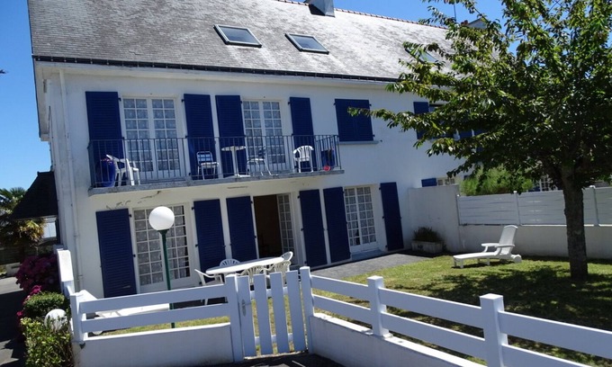 Fouesnant Apartamento | Beach 300m away-calm water-WIFI-private parking-shared garden-.