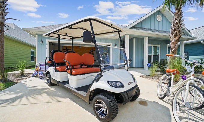Port St. Joe Casa | Beach | 4BR + Game Room | Golf Cart + Bikes
