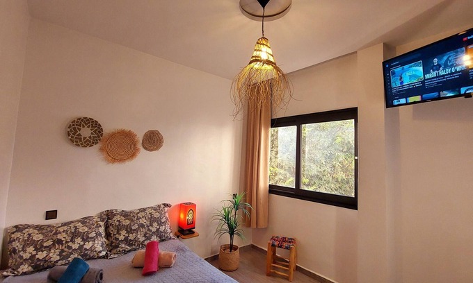 Agadir Cama Y Desayuno | 🏖 🏊‍♂️Beach 500 meter🚶‍♂️🏠 bedroom private entrance Bathroom WiFi SmartTV 🖥