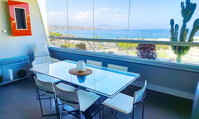 Villeneuve Loubet Beach Apartamento | Beach access! Magnificent view! Studio 3 persons