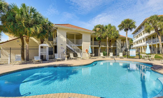 West Panama City Beach Condominio | Beach Access, Pools & Tennis: Family PCB Condo!