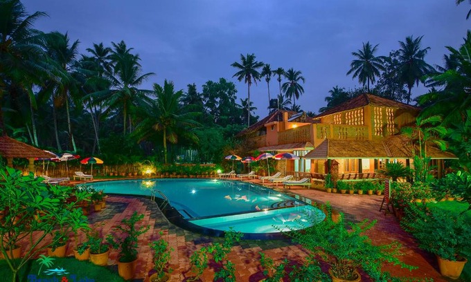 Thiruvananthapuram Complejo | Beach and Lake Ayurvedic Resort, Kovalam
