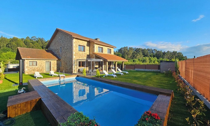 Mino Villa | CASA DE PLAYA Y NATURALEZA A 20 MINUTOS DE LA CORUÑA