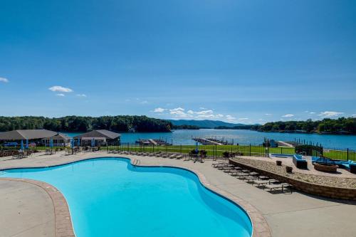 Smith Mountain Lake Apartamento | Beach and Pool Access Smith Mountain Lake Getaway!