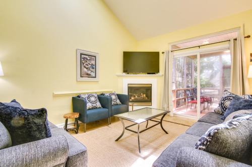 Ocean Pines Casa | Beach and Pool Access Ocean Pines Coastal Cottage!