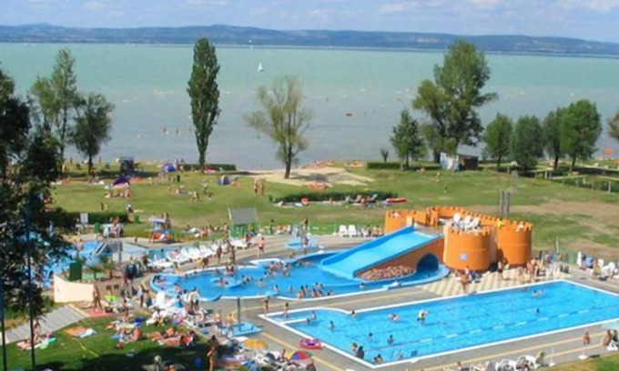 Balatonlelle Apartamento | Beach Ap.5 - Tres Habitaciones Piso, Capacidad 7