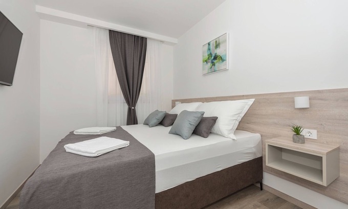 Makarska Old Town Apartamento | Beach apartment Mara 3 50m to the sea,modern apartment in the center of the town