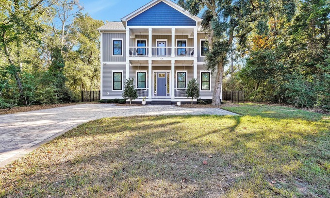 Tranquil Harbour Casa | Beach Better Have My Money! Clean "Ocean Close" Getaway! 5BR, Pool & EV Charger!