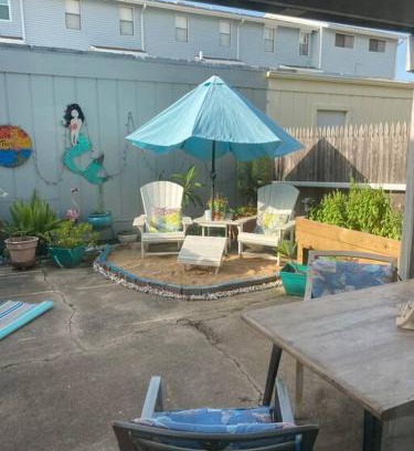 Galveston Casa | Beach Blanket Bungalow - A Wonderful townhome near the beach