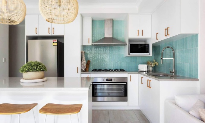 Scarborough Casa | Beach Bliss: Stylish Retreat & Prime Location