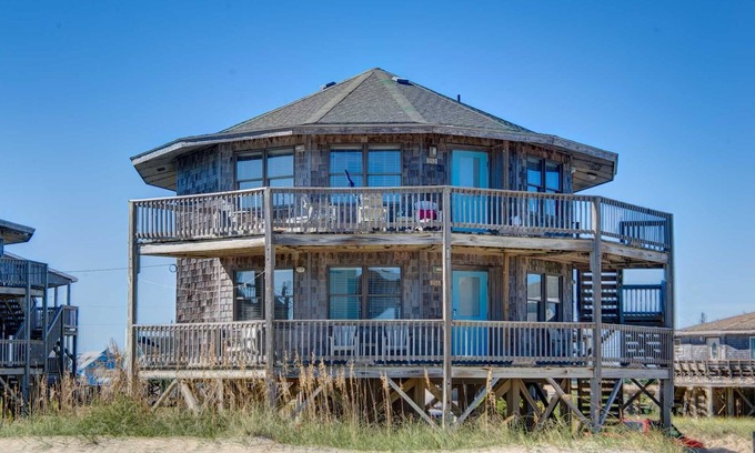 Hatteras Island Cabaña | Beach Break Cottage- Excellent Ocean Views- Steps to Beach- Community Pool