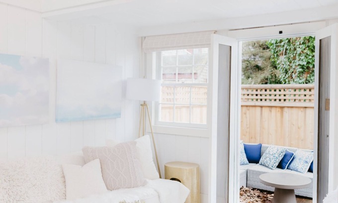 Nantucket Town Cabaña | Beach chic guest cottage, in town, just renovated