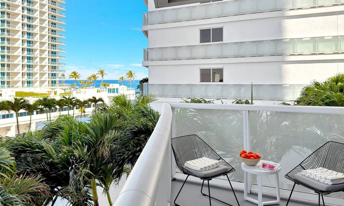 Barrier Island Condominio | Beach Club: Oceanfront Luxury, Resort Amenities, Balcony Views