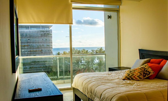 Puente del Mar Apartamento | Beach Club, Palapa & Pool 3BR Acapulco