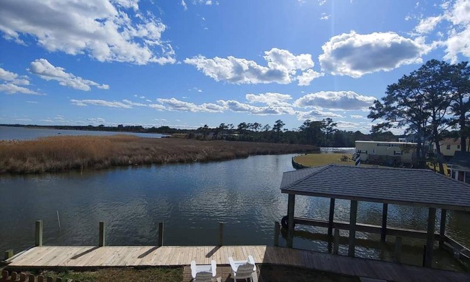 Colington Cabaña | Beach Cottage, in Grandy, on the Currituck Sound in Outer Banks Mainland