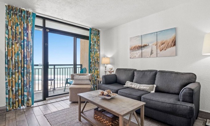 Windy Hill Condominio | Oceanfront Balcony - Pools - Kitchen - Hot tubs