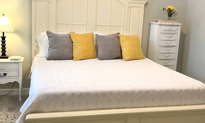 Santa Rosa Beach Cabaña | Acogedor, un baño, un baño, cocina completa, a poca distancia de la playa