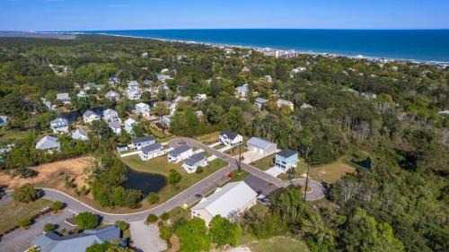 North Litchfield Beach Casa | Beach Cruiser Cottage home by Peace Vacations