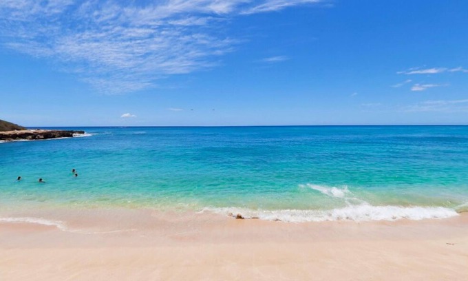 Makaha Casa | Beachfront Dream Vacation Home