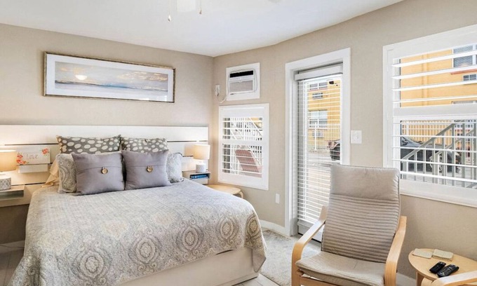 North Redington Beach Condominio | Beach Escape: Sea Rocket 5