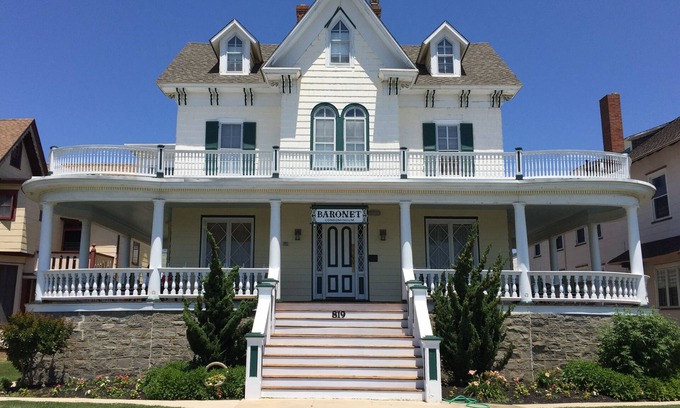 Cape May Condominio | Frente a la playa, 1 Bed Room Condo, capacidad para 6 personas, con grandes porche