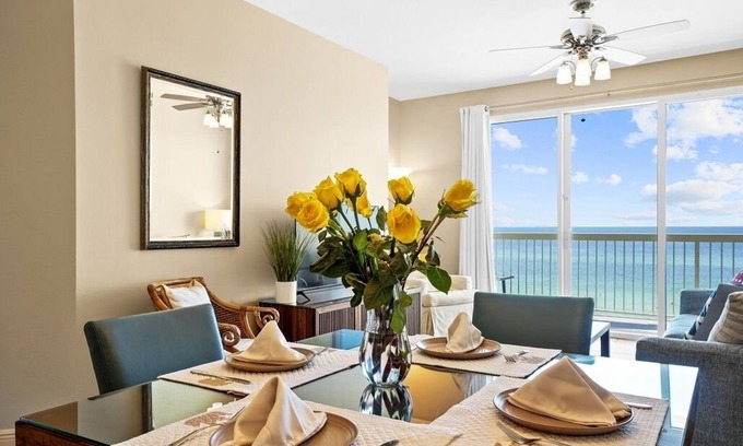 Miramar Beach Hotel | Frente a la playa - 4to piso 2BR / 2BA w / Bunkroom! * SERVICIO GRATUITO DE PLAYA * Capacidad 8 + WIFI