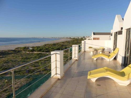St. Helena Bay Casa | BEACH FRONT BEAUTY 50 meters from beach sand
