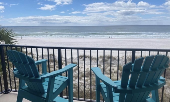 Panama City Beach Condominio | BEACH FRONT! BREATHTAKING VIEW, RELAXING FAMILY FRIENDLY PROPERTY, 3RD FLOOR