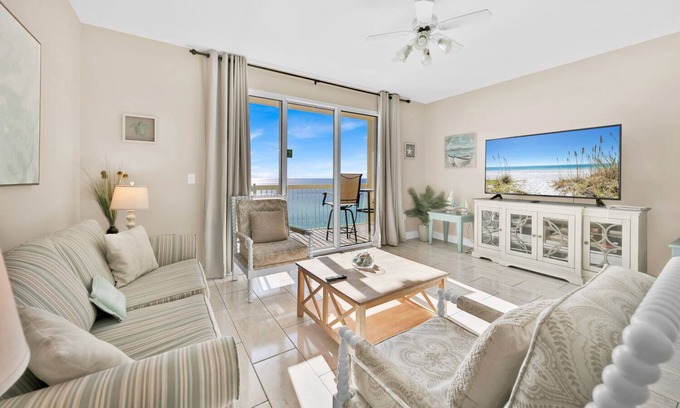 Miramar Beach Condominio | 🏖️Beach Front-FREE Beach Service-Pools-Celadon 1103🏖️