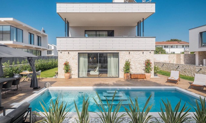 Funtana Casa | Casa frente a la playa en Porec