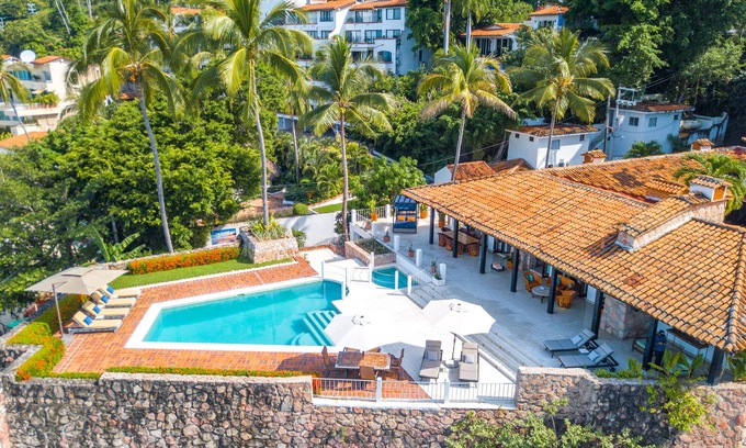 South Shore Hotel Area Villa | VILLA FRENTE AL MAR CONCHAS CHINAS PERSONAL COMPLETO
