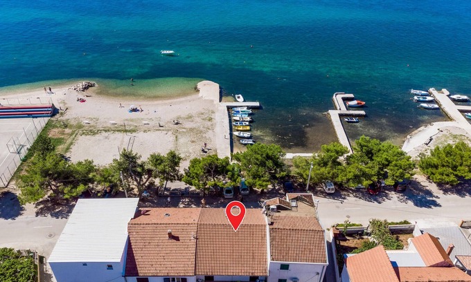 Turanj Apartamento | Apartamento frente a la playa