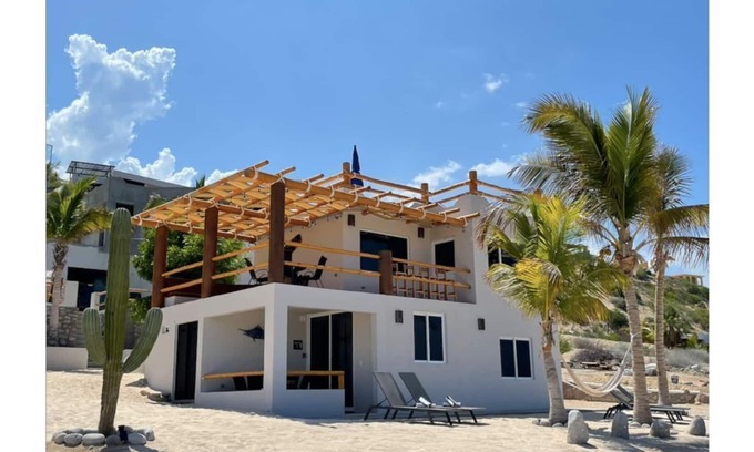 El Sargento Apartamento | Beach Front Lofts 2