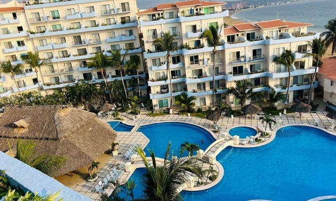Olas Altas Apartamento | BEACH FRONT VILLA FRENTE AL MAR EN MANZANILLO COLIMA