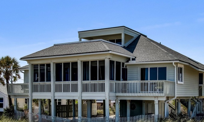 Fernandina Beach Casa | Frente a la playa Casa privada. Tiempo familiar. Tranquilo, espacioso, frente al mar, hermoso.