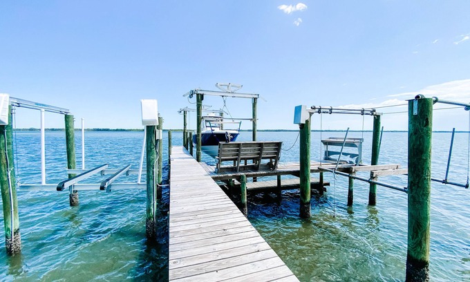 Alligator Point Casa | BEACH FRONT to BAY with boatdock, swimming pool, pickleball courts and kayaks.
