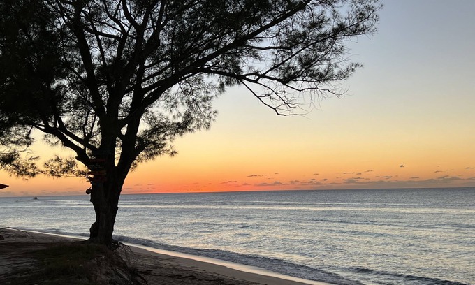 Alice Town Casa | Beach front vacation rental - perfect for families!