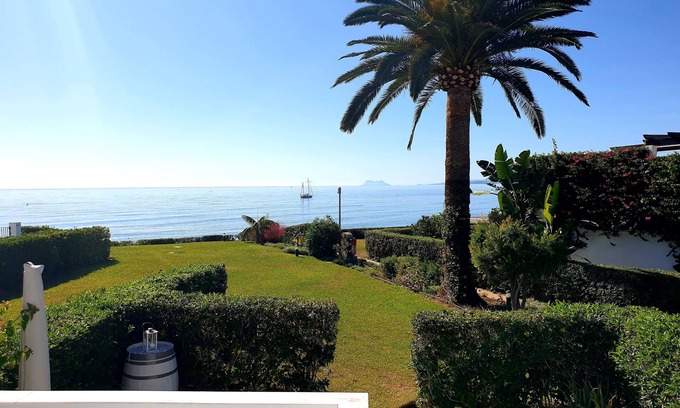 New Golden Mile Villa | Villa frente a la playa, impresionantes vistas, acceso directo a la playa, cerca de todas las comodidades.