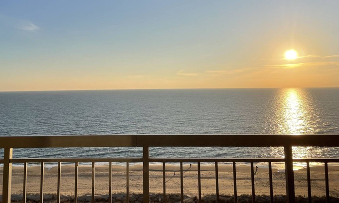 North Ocean City Condominio | Frente a la playa con impresionantes vistas desde Oceanside y Bayside - Piscina abierta hasta el 9/30