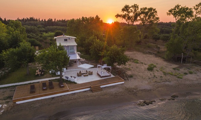 Molos Villa | 'BEACH GEM' Casa en la playa