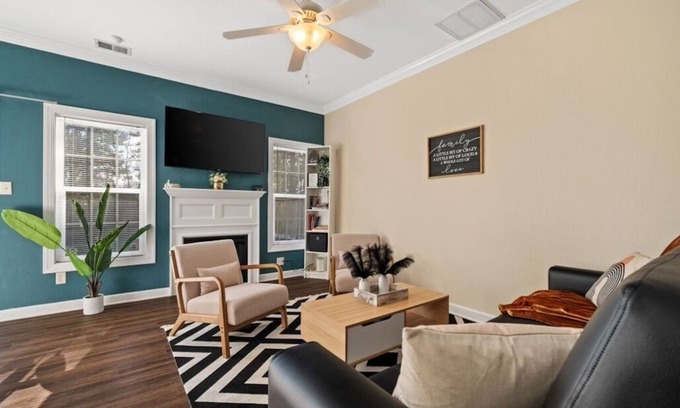 Northeast Virginia Beach Casa | Beach Getaway 5 Mins from Beach