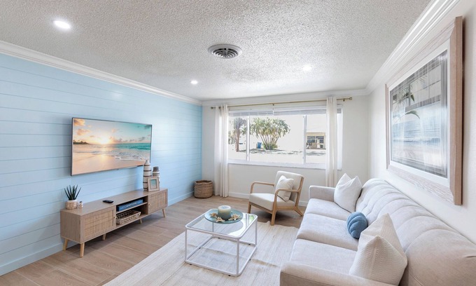 Holmes Beach Casa | Beach getaway in Holmes Beach - sleeps 6