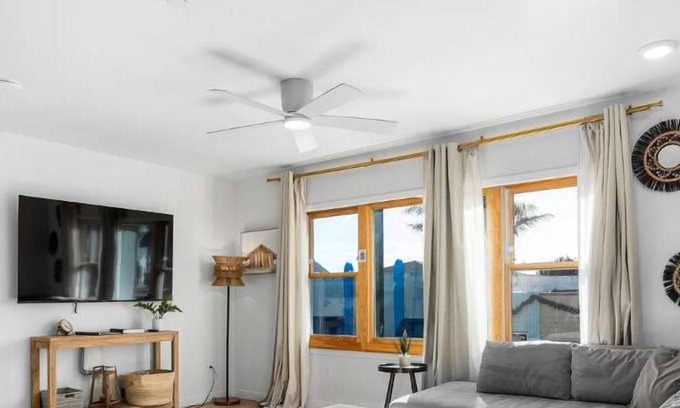 Capitola Apartamento | Beach Getaway in the Heart of Capitola Village!