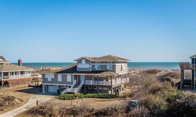 Whalehead Beach Casa | Beach Hive - Formerly Wings on a Prayer