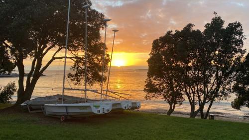 Takapuna Casa | Beach holiday retreat