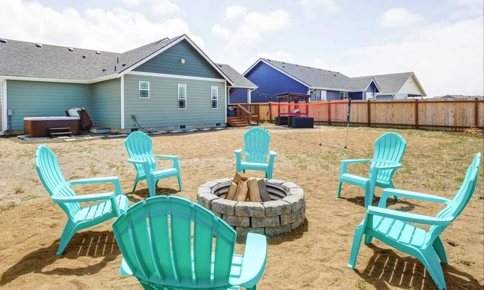 Ocean Shores Casa | Beach, Hot Tub, Sand Court, Game Room and More!