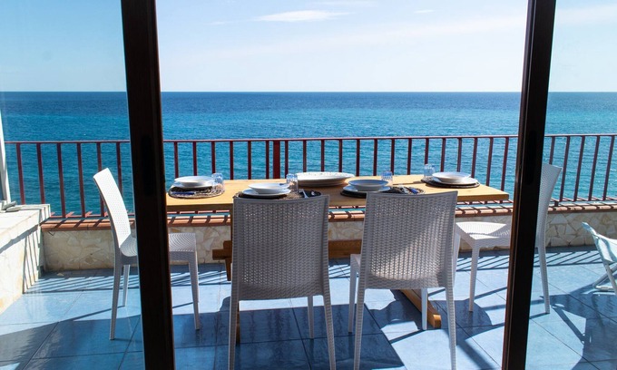 Letojanni Apartamento | Beach House AcquaMarina