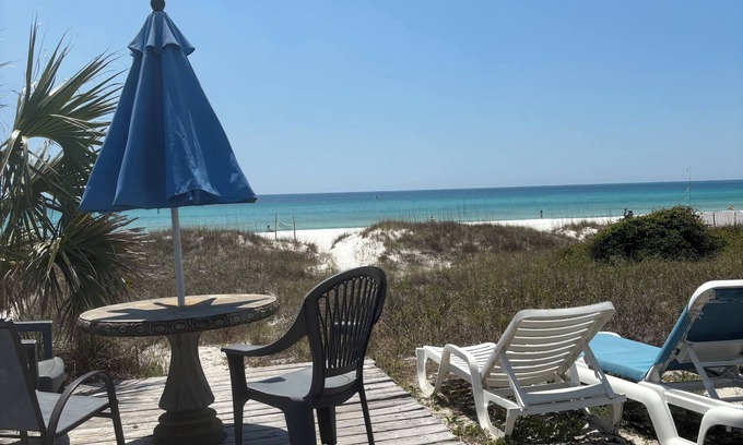 Thomas Drive Cabaña | Beach house - Cottage with the Gulf of Mexico as your backyard
