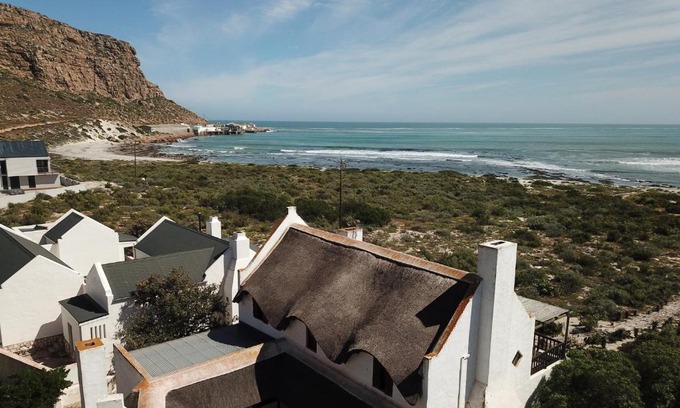 Elands Bay Villa | BEACH HOUSE Elands Bay by STADTGOLD