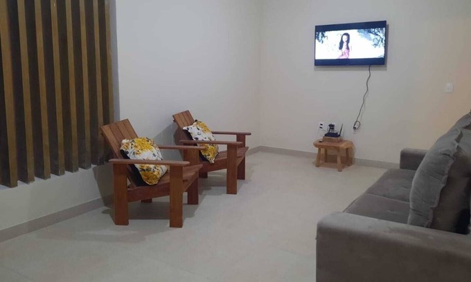 Paripueira Casa | Beach house in a closed condominium within walking distance to the beach.